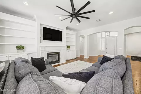 Living - 2975 E Comstock Dr, Gilbert, AZ 85296 photo 2 of 2