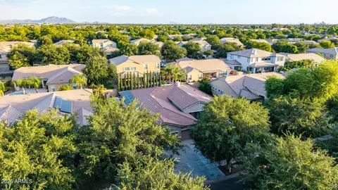 View/Area - 2975 E Comstock Dr, Gilbert, AZ 85296 photo 2 of 13