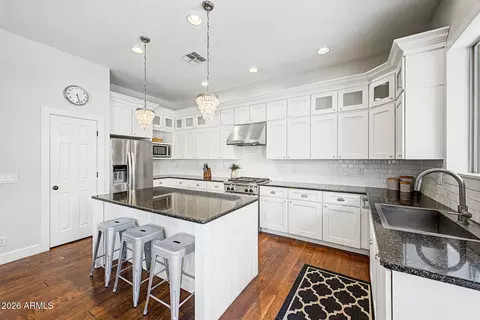 Kitchen - 2975 E Comstock Dr, Gilbert, AZ 85296 photo 1 of 5