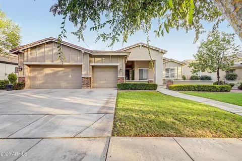 Exterior - 2975 E Comstock Dr, Gilbert, AZ 85296 photo 3 of 17