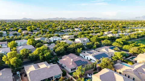 View/Area - 2975 E Comstock Dr, Gilbert, AZ 85296 photo 9 of 13