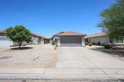 1098 E Nardini St, San Tan Valley, AZ 85140