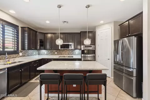 Kitchen - 3009 E Meadowview Dr, Gilbert, AZ 85298 photo 5 of 5