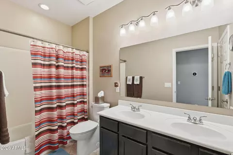 Bath - 3009 E Meadowview Dr, Gilbert, AZ 85298 photo 2 of 4