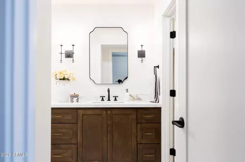Bath - 77 E Missouri Ave #64, Phoenix, AZ 85012 photo 12 of 13