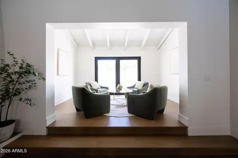 Living - 77 E Missouri Ave #64, Phoenix, AZ 85012 photo 2 of 3
