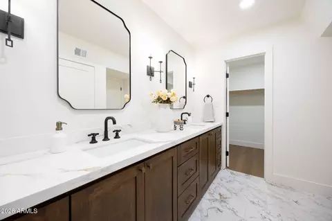 Bath - 77 E Missouri Ave #64, Phoenix, AZ 85012 photo 8 of 13