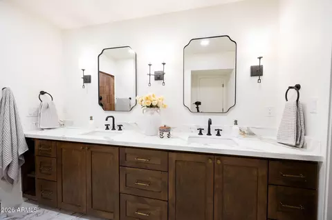 Bath - 77 E Missouri Ave #64, Phoenix, AZ 85012 photo 7 of 13