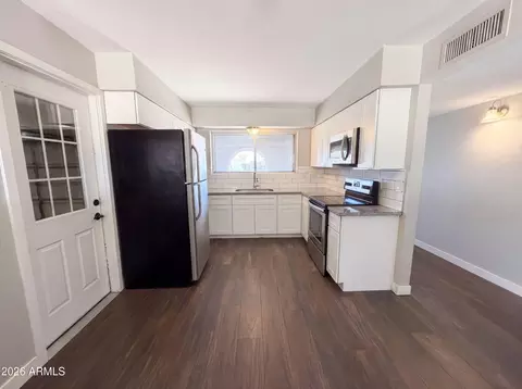 Kitchen - 1430 E Flossmoor Ave, Mesa, AZ 85204 photo 1 of 4