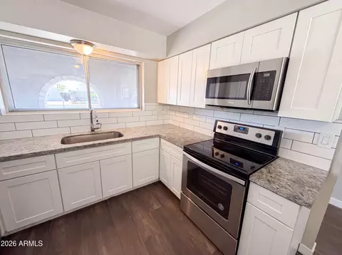Kitchen - 1430 E Flossmoor Ave, Mesa, AZ 85204 photo 4 of 4