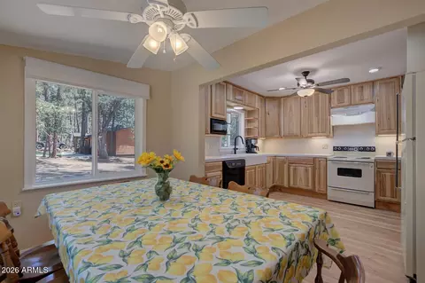 Dining - 4125 N Wilbur Ave, Pine, AZ 85544 photo 2 of 3