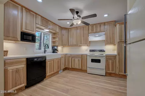 Kitchen - 4125 N Wilbur Ave, Pine, AZ 85544 photo 1 of 2