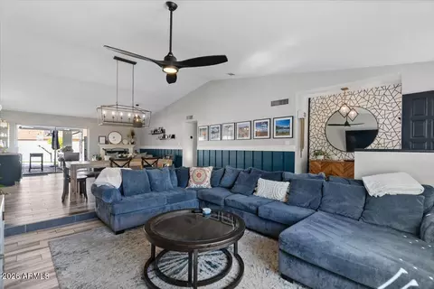 2318 E Yucca St, Phoenix, AZ 85028 photo 3