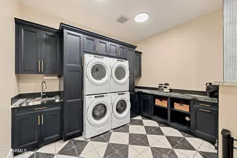 Other - 1144 W Lawrence Ln, Phoenix, AZ 85021 photo 4 of 9