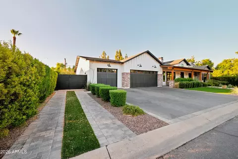 Exterior - 1144 W Lawrence Ln, Phoenix, AZ 85021 photo 7 of 7