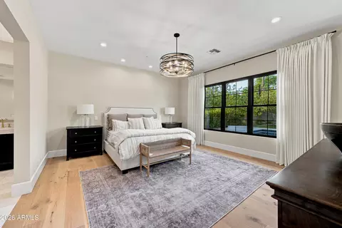 Bedroom - 1144 W Lawrence Ln, Phoenix, AZ 85021 photo 1 of 5