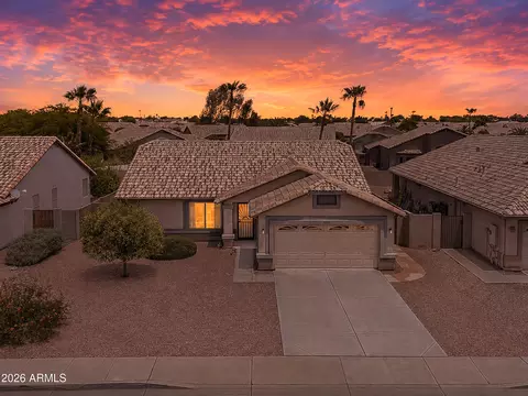 20037 N 110th Ln, Sun City, AZ 85373