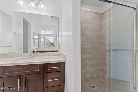 Bath - 721 E Carol Ave, Phoenix, AZ 85020 photo 4 of 4