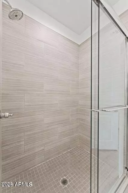 Bath - 721 E Carol Ave, Phoenix, AZ 85020 photo 3 of 4