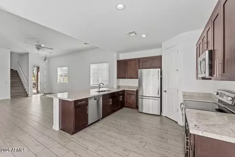 Kitchen - 721 E Carol Ave, Phoenix, AZ 85020 photo 2 of 4