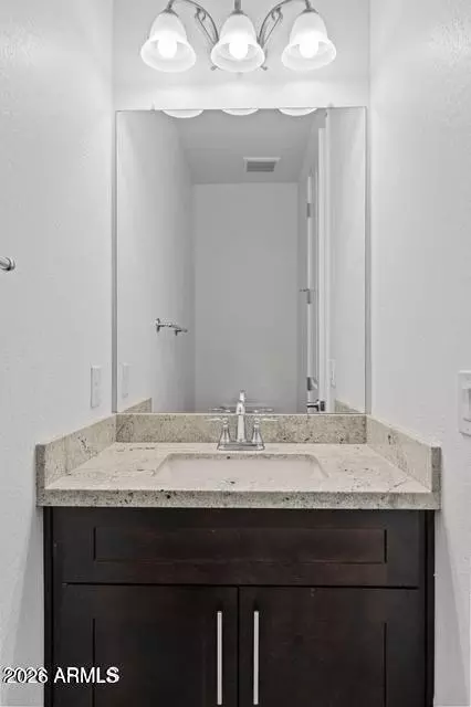 Bath - 721 E Carol Ave, Phoenix, AZ 85020 photo 2 of 4