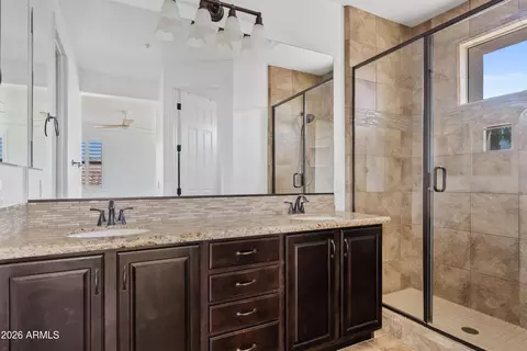 Bath - 3391 E Plum St, Gilbert, AZ 85298 photo 2 of 4