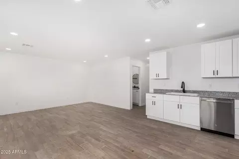 324 S 97th Way, Mesa, AZ 85208 photo 9