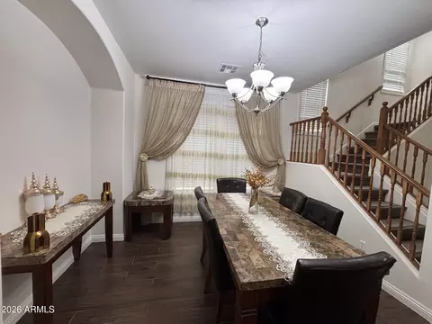 Dining - 2239 E Bowker St, Phoenix, AZ 85040 photo 2 of 2
