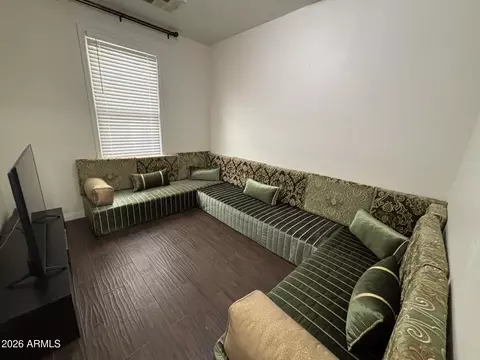 Living - 2239 E Bowker St, Phoenix, AZ 85040 photo 9 of 9