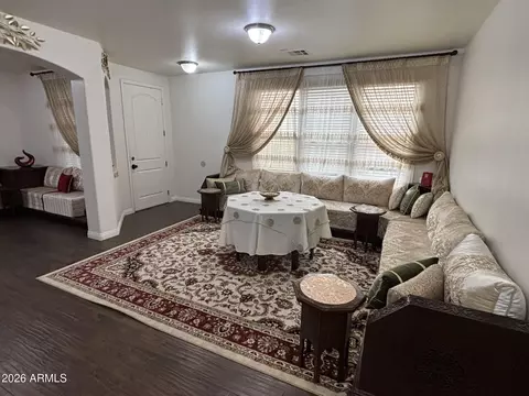 Living - 2239 E Bowker St, Phoenix, AZ 85040 photo 3 of 9