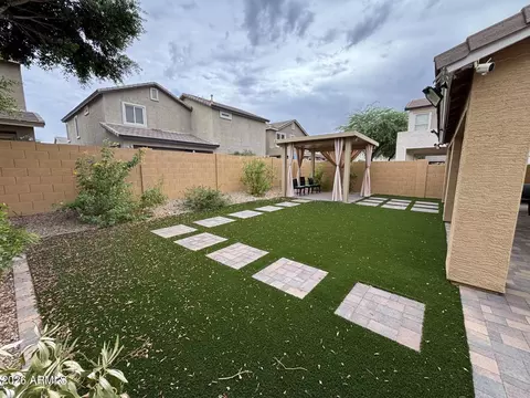 Exterior - 2239 E Bowker St, Phoenix, AZ 85040 photo 10 of 10