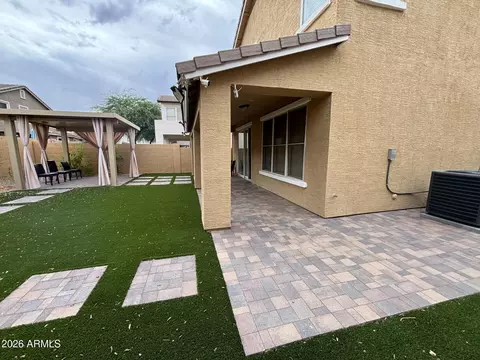 Exterior - 2239 E Bowker St, Phoenix, AZ 85040 photo 5 of 10