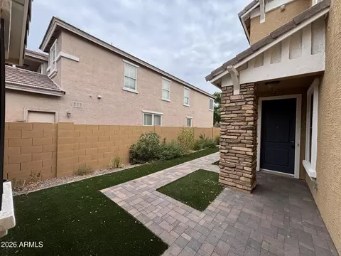 Exterior - 2239 E Bowker St, Phoenix, AZ 85040 photo 9 of 10