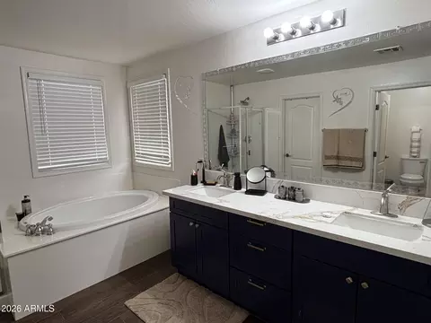 Bath - 2239 E Bowker St, Phoenix, AZ 85040 photo 5 of 6