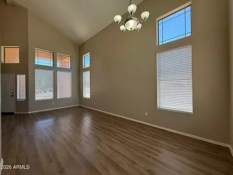 Living - 4224 S 76th Ave, Phoenix, AZ 85043 photo 3 of 4