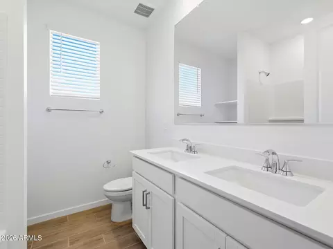 Bath - 292 W Flatiron Trl, Apache Junction, AZ 85120 photo 1 of 2