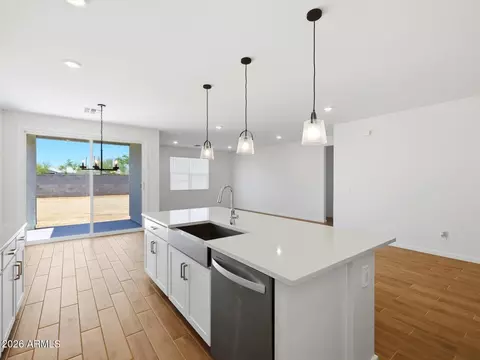 Kitchen - 292 W Flatiron Trl, Apache Junction, AZ 85120 photo 5 of 5