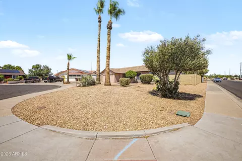 9051 N 72nd Dr, Peoria, AZ 85345
