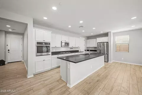 Kitchen - 3922 E Dublin St, Gilbert, AZ 85295 photo 1 of 2
