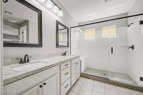 Bath - 3922 E Dublin St, Gilbert, AZ 85295 photo 2 of 5
