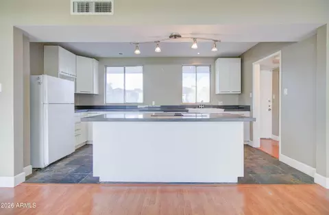 Kitchen - 3242 E Camelback Rd #207, Phoenix, AZ 85018 photo 4 of 4