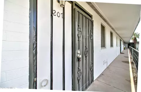 Other - 3242 E Camelback Rd #207, Phoenix, AZ 85018 photo 2 of 8