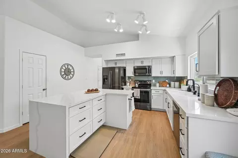 1859 E Brentrup Dr, Tempe, AZ 85283 photo 8