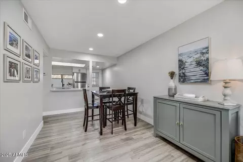 3301 Earll Dr #102, Phoenix, AZ 85018 photo 7