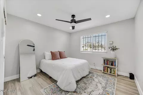 3301 Earll Dr #102, Phoenix, AZ 85018 photo 11