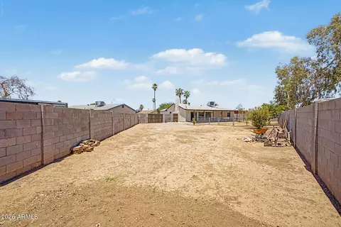 Exterior - 4717 N 79th Ln, Phoenix, AZ 85033 photo 2 of 3