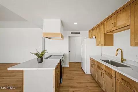 Kitchen - 4717 N 79th Ln, Phoenix, AZ 85033 photo 3 of 3
