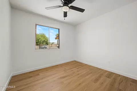 Bedroom - 4717 N 79th Ln, Phoenix, AZ 85033 photo 2 of 4