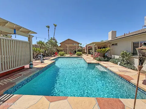 10413 N 46th Ave, Glendale, AZ 85302