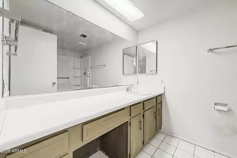 Bath - 7720 W Earll Dr, Phoenix, AZ 85033 photo 2 of 2